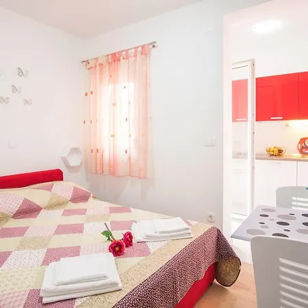 Apartments Vall Krk Town Exterior photo