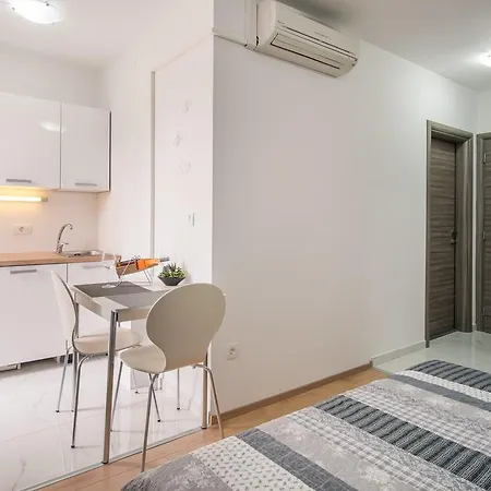 Apartments Vall Krk Town Exterior photo