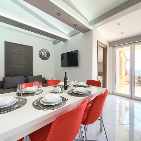 Apartments Vall Krk Town Exterior photo