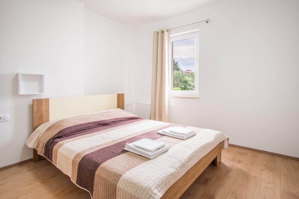 Vall Apartment *